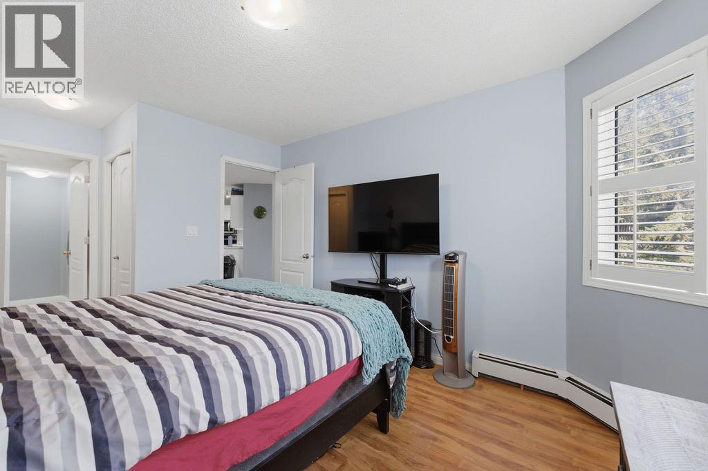 310, 20 Sierra Morena Mews SW, Calgary, Alberta  T3K 3K6 - Photo 16 - A2293099