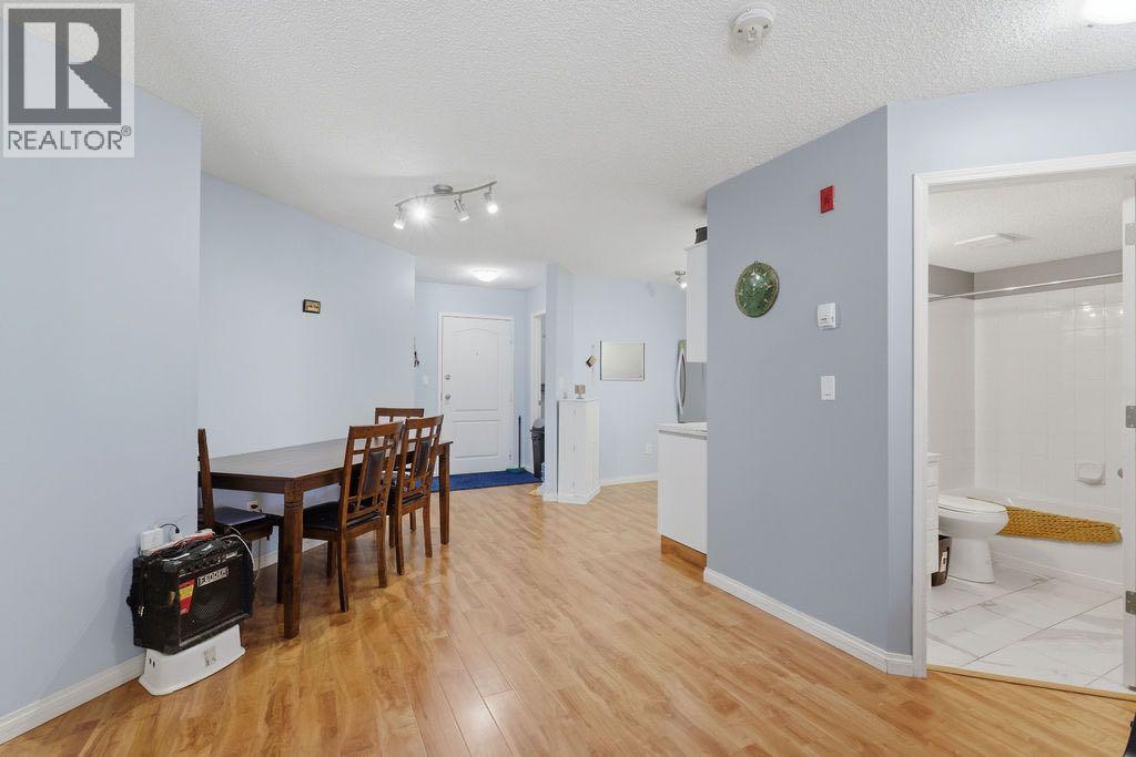 310, 20 Sierra Morena Mews SW, Calgary, Alberta  T3K 3K6 - Photo 8 - A2293099