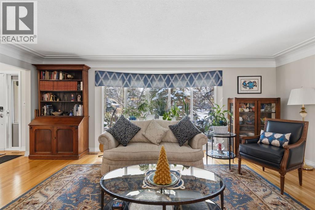 352 Oakside Circle SW, Calgary, Alberta  T2V 4K4 - Photo 4 - A2297272