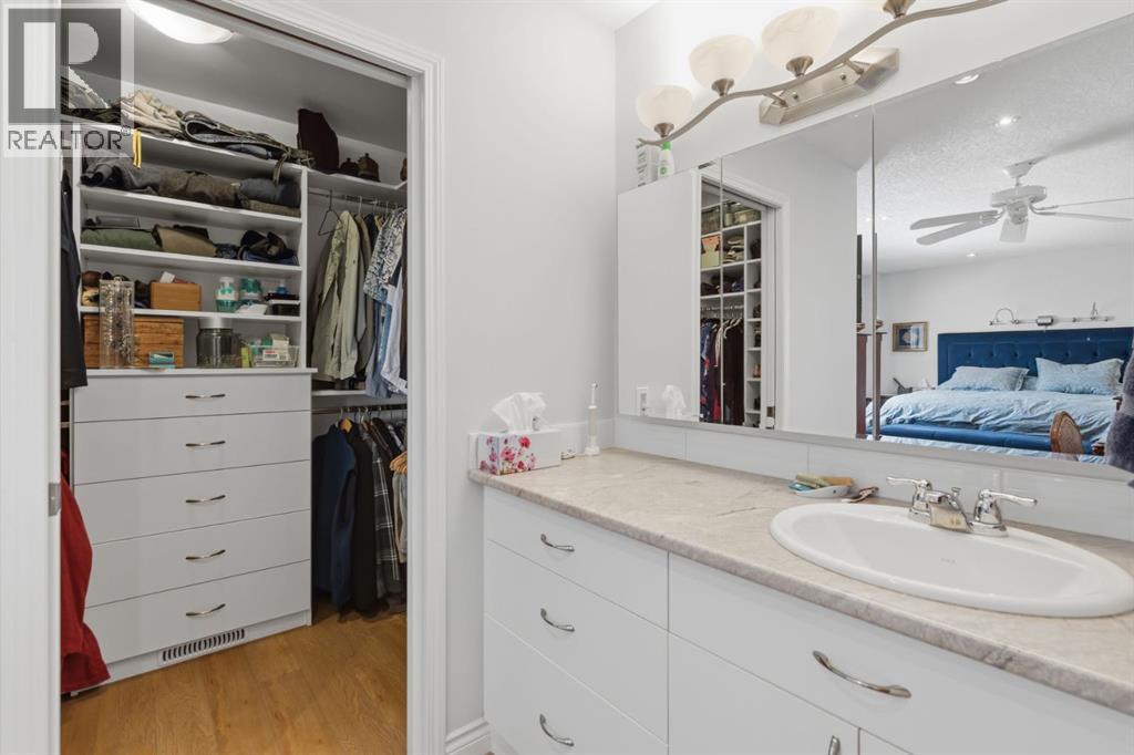 352 Oakside Circle SW, Calgary, Alberta  T2V 4K4 - Photo 24 - A2297272