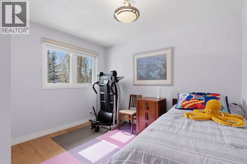 352 Oakside Circle SW, Calgary, Alberta  T2V 4K4 - Photo 29 - A2297272