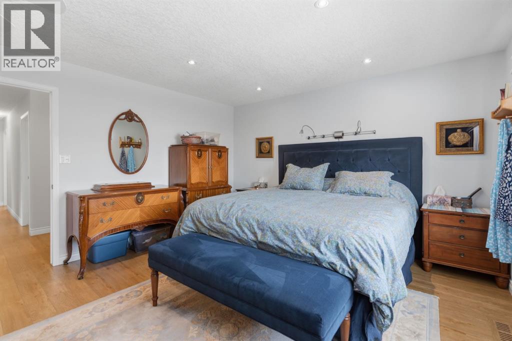 352 Oakside Circle SW, Calgary, Alberta  T2V 4K4 - Photo 23 - A2297272