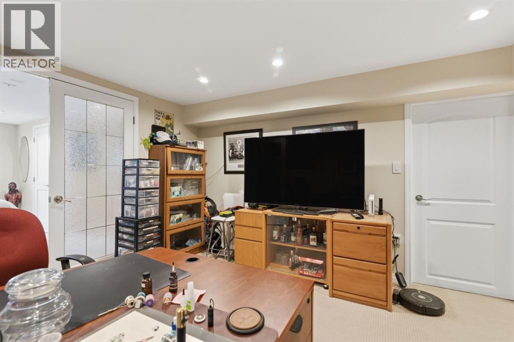 352 Oakside Circle SW, Calgary, Alberta  T2V 4K4 - Photo 34 - A2297272