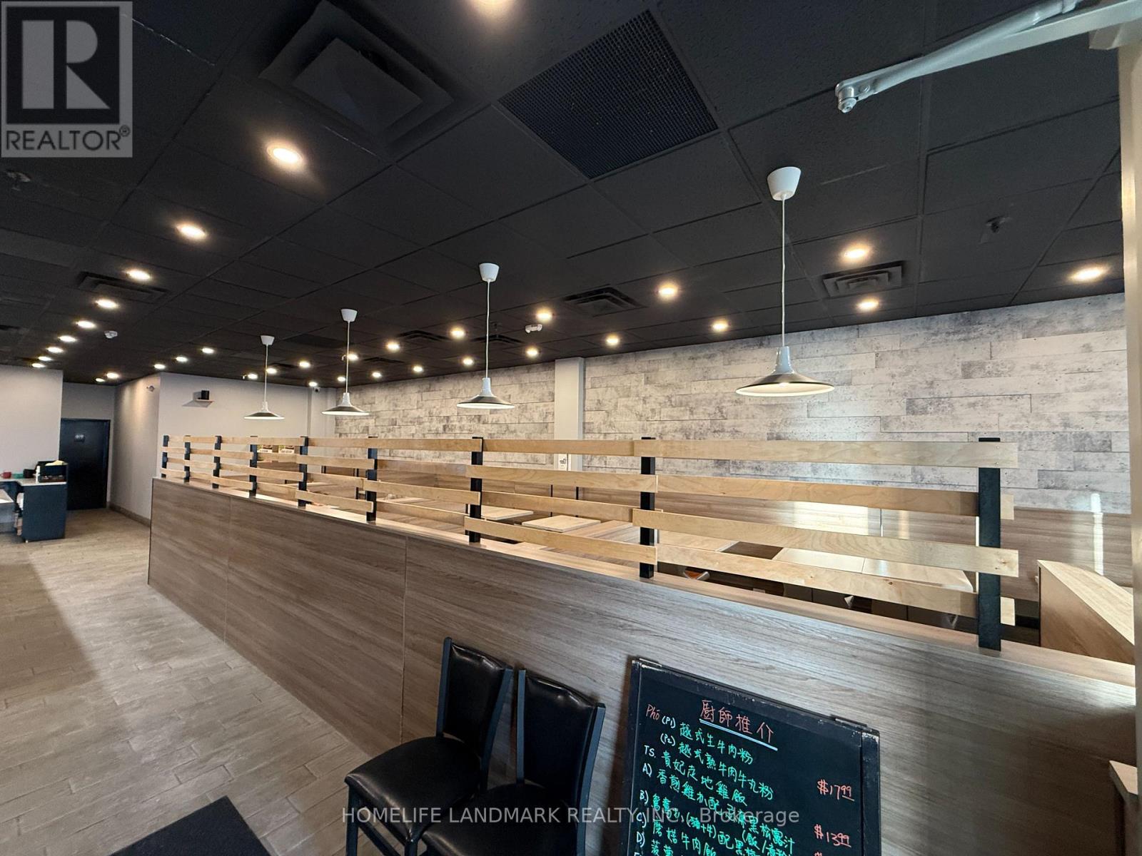 16775 Yonge Street, Newmarket, Ontario  L3Y 8J4 - Photo 7 - N12948710