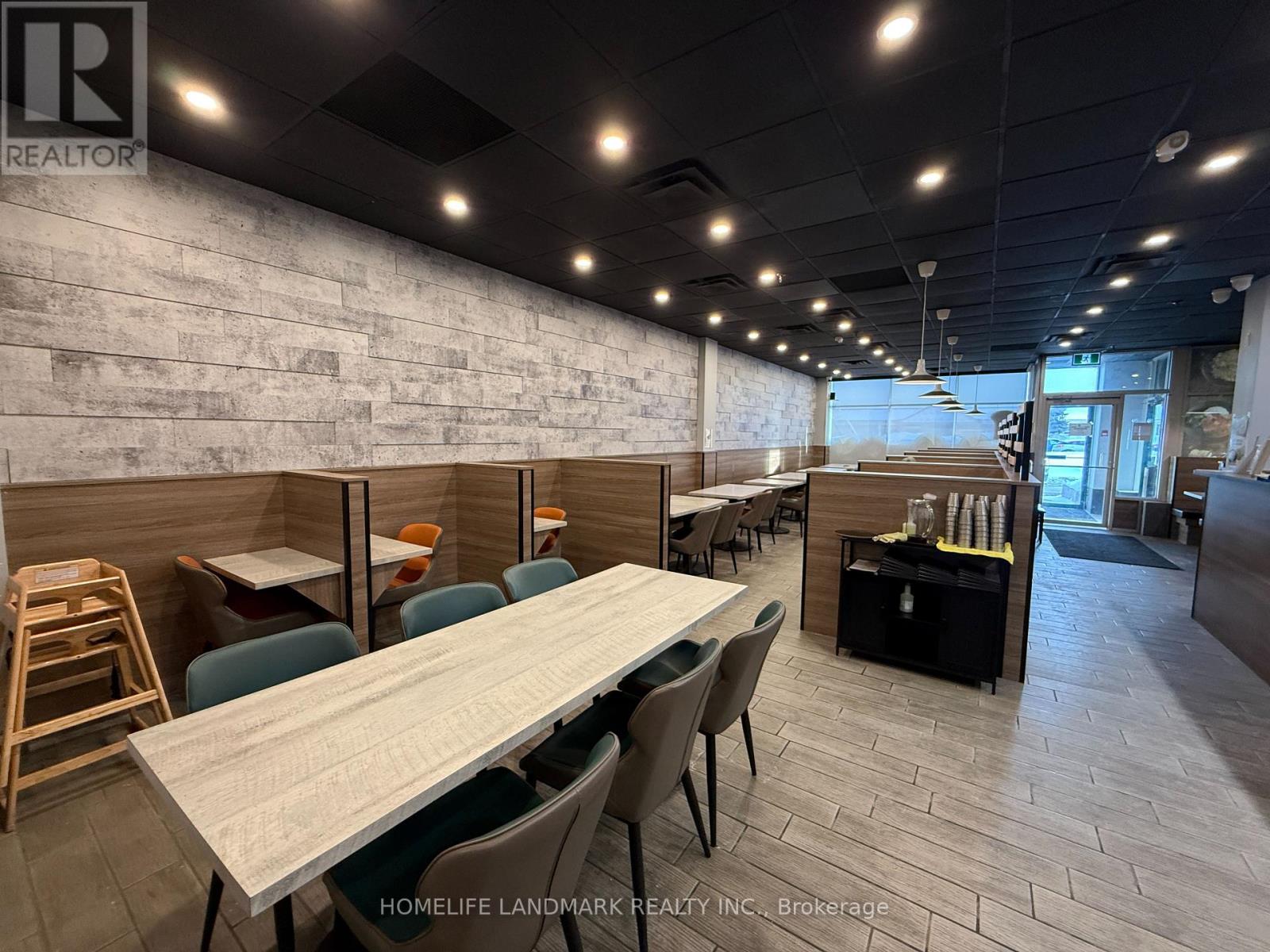 16775 Yonge Street, Newmarket, Ontario  L3Y 8J4 - Photo 9 - N12948710