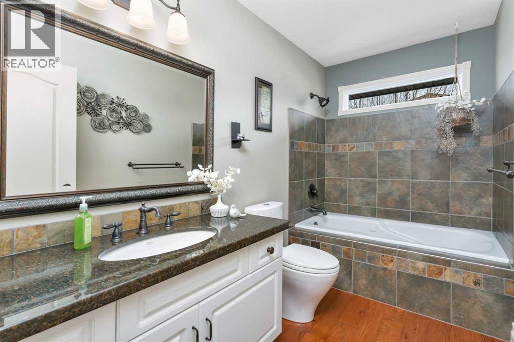 20 Lakes Close, Lacombe, Alberta  T4L 1S4 - Photo 26 - A2298329