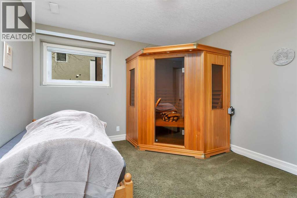 20 Lakes Close, Lacombe, Alberta  T4L 1S4 - Photo 37 - A2298329