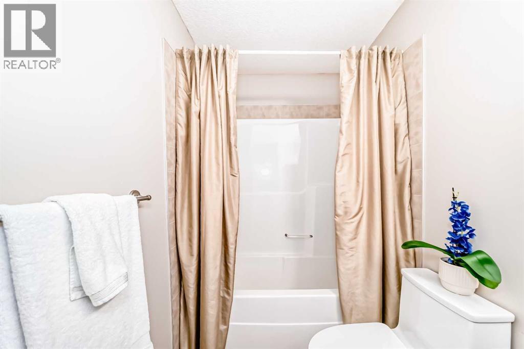 148 Hawkmere Way, Chestermere, Alberta  T1X 0C8 - Photo 37 - A2294598