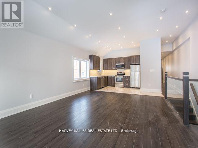 Upper - 987 Avenue Road, Toronto, Ontario M5P 2K9 - Photo 7 - C12957998