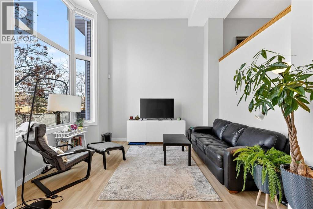 72 Glenbrook Villas SW, Calgary, Alberta  T3E 7E8 - Photo 6 - A2282657