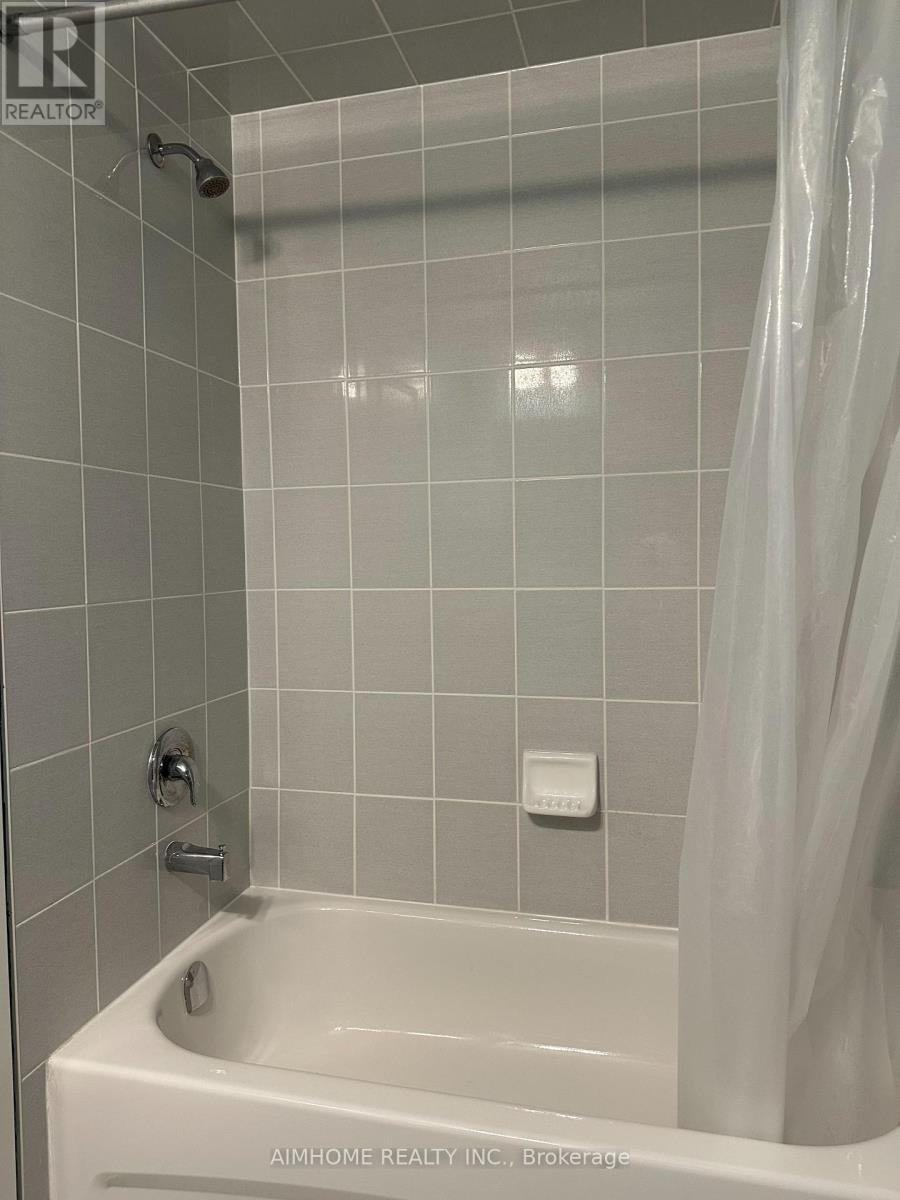 304 - 276 Gatwick Drive, Oakville, Ontario  L6H 6M9 - Photo 11 - W12957992