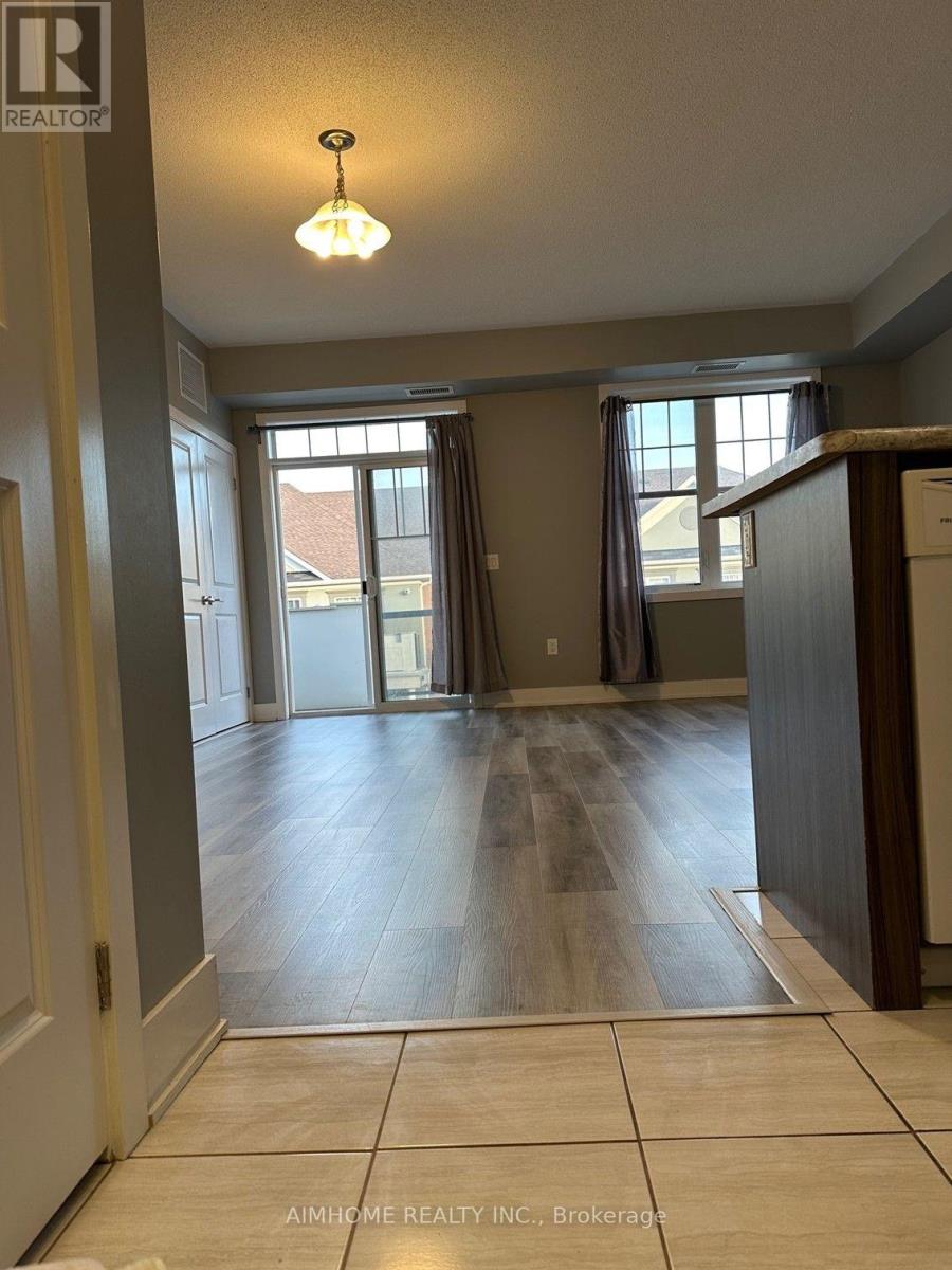 304 - 276 Gatwick Drive, Oakville, Ontario  L6H 6M9 - Photo 3 - W12957992