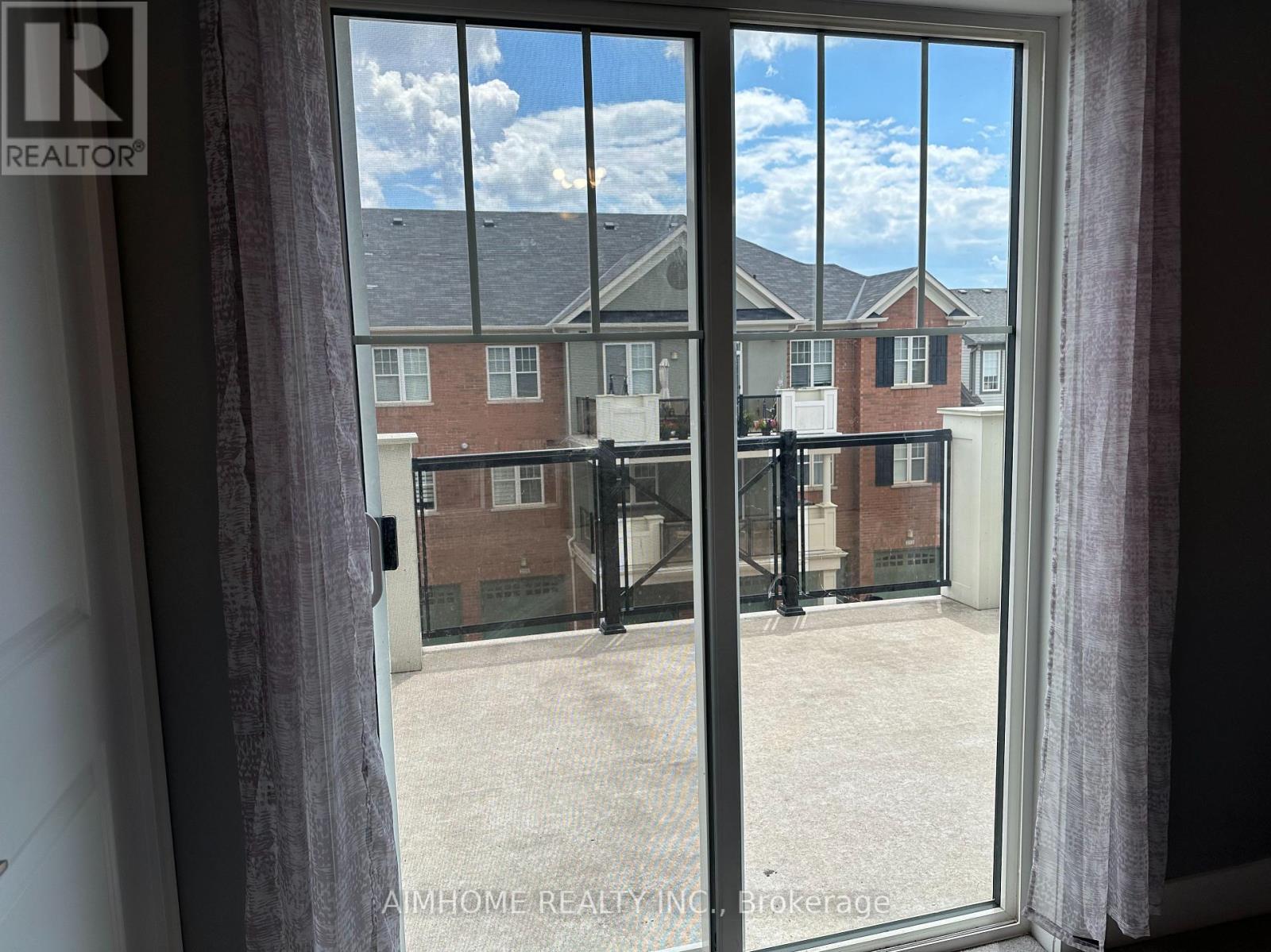 304 - 276 Gatwick Drive, Oakville, Ontario  L6H 6M9 - Photo 6 - W12957992