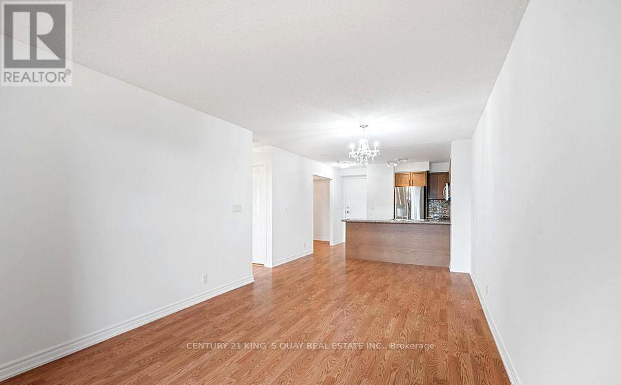 512 - 18 Harding Boulevard, Richmond Hill, Ontario  L4C 0T3 - Photo 3 - N12956950