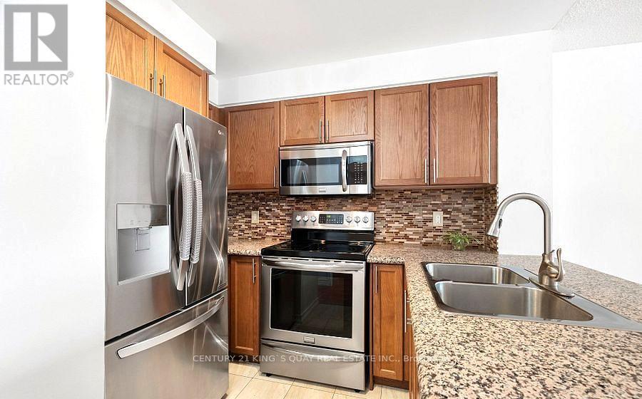 512 - 18 Harding Boulevard, Richmond Hill, Ontario  L4C 0T3 - Photo 5 - N12956950