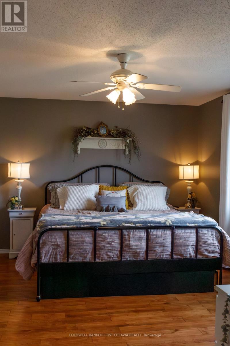 32 James Lewis Avenue, Ottawa, Ontario  K2S 1K5 - Photo 18 - X12956766