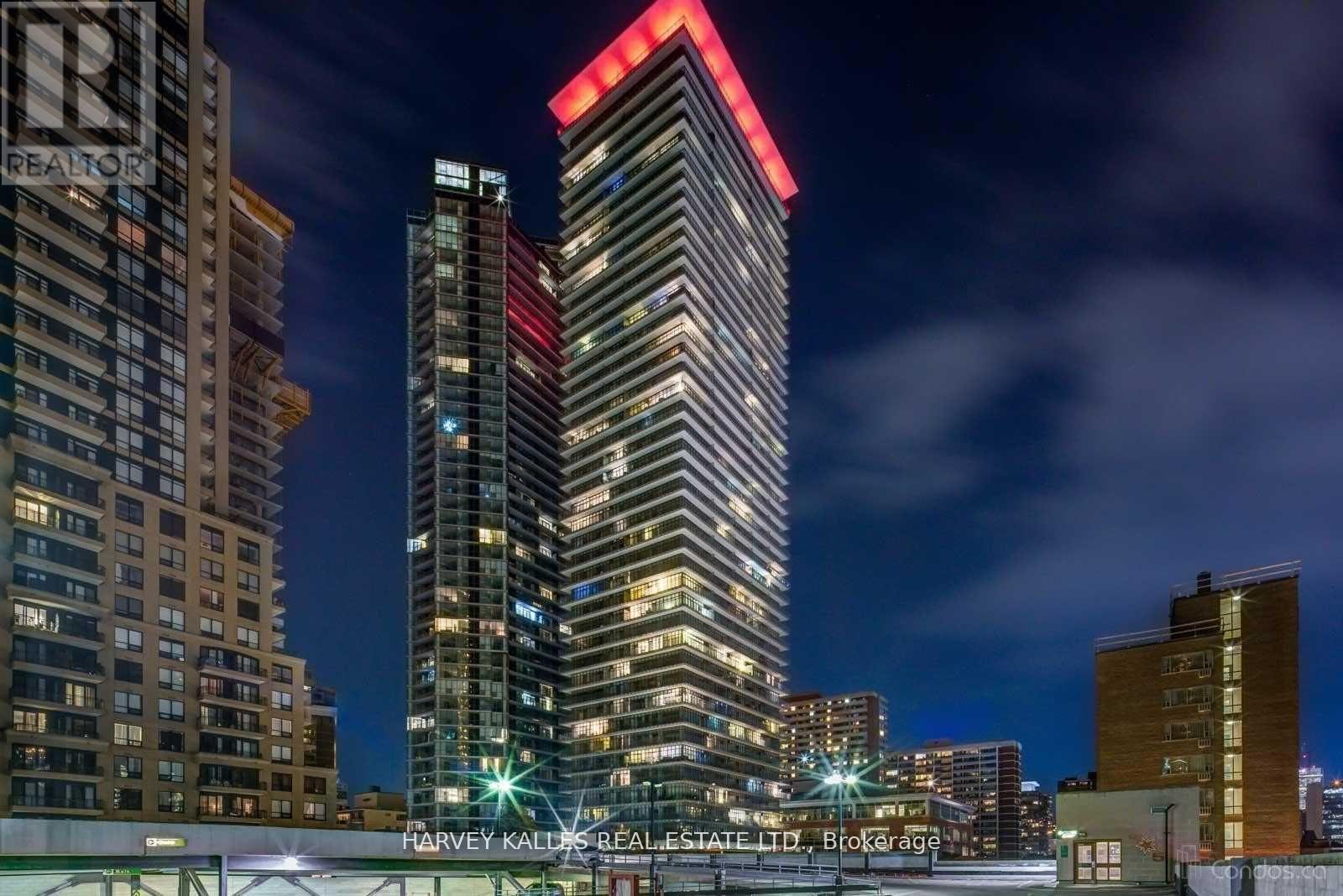 PH4502 - 33 CHARLES STREET, Toronto, Ontario