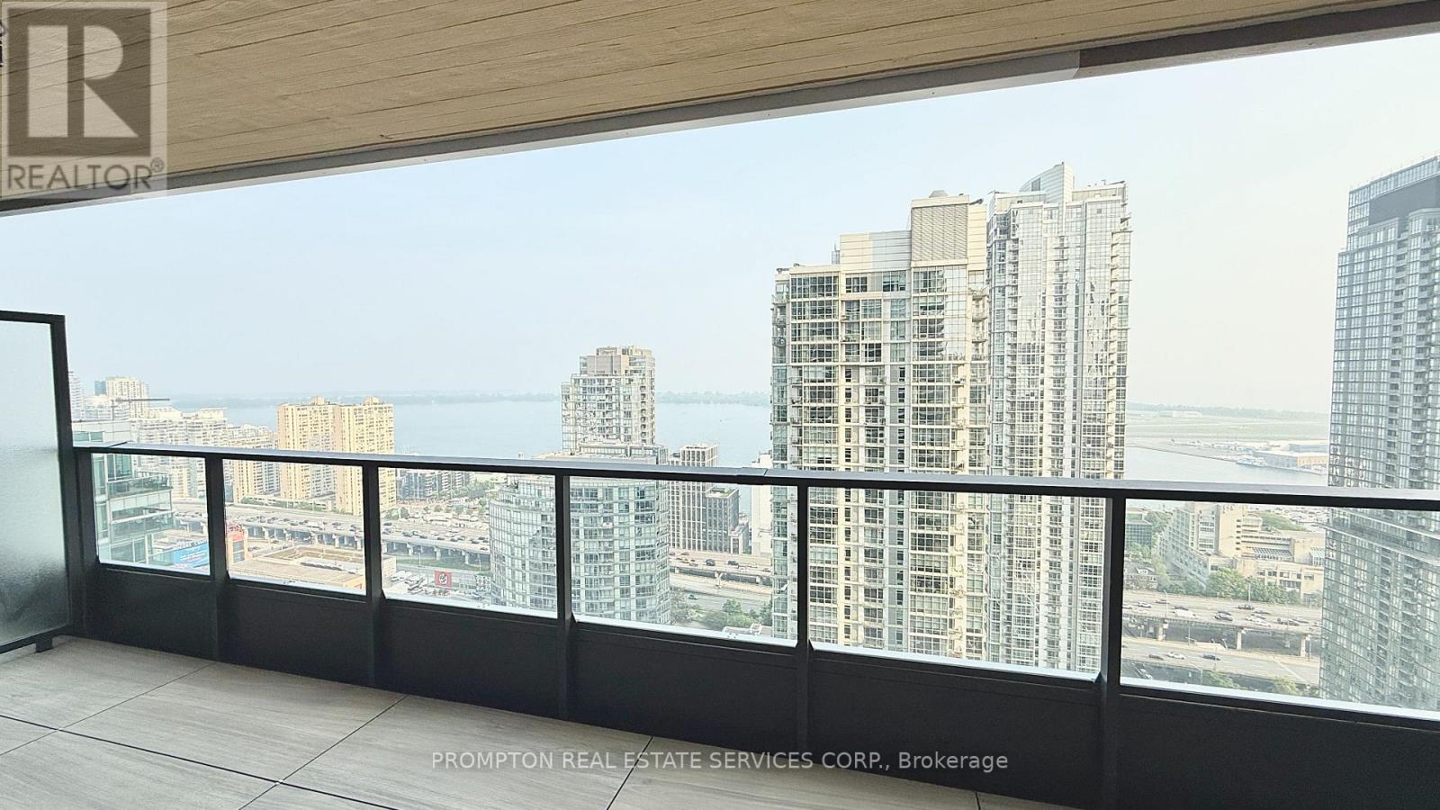 3708 - 1 Concord Cityplace Way, Toronto, Ontario  M5V 0X3 - Photo 13 - C12958010