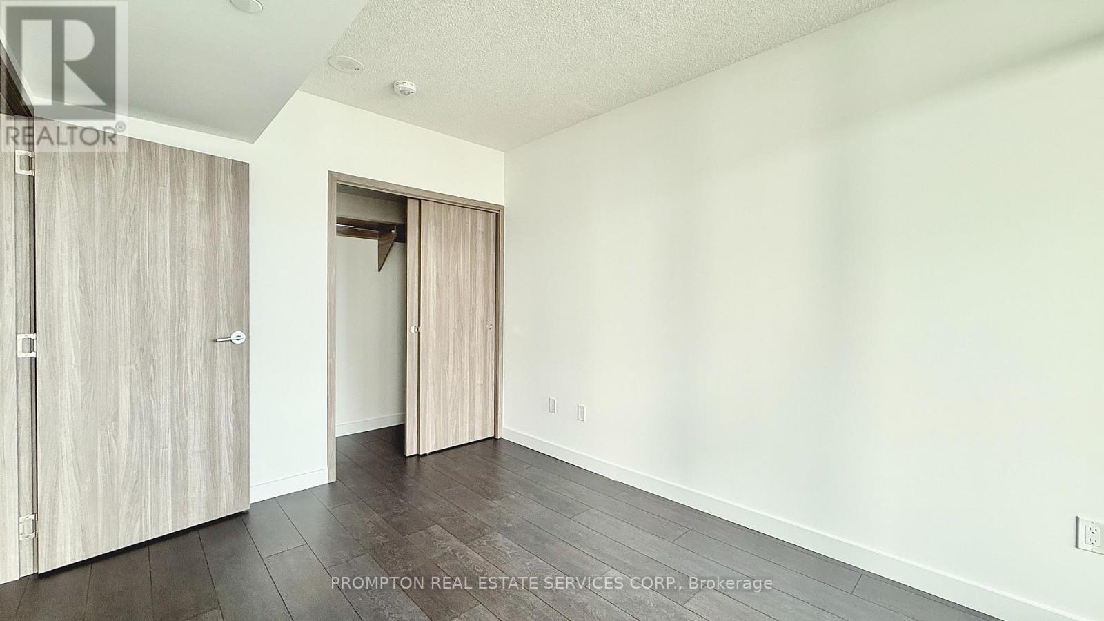 3708 - 1 Concord Cityplace Way, Toronto, Ontario  M5V 0X3 - Photo 9 - C12958010
