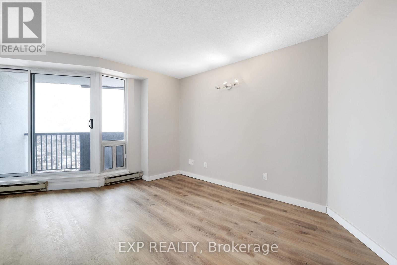 1380 Prince Of Wales Drive, Ottawa, Ontario  K2C 3N2 - Photo 11 - X12958000