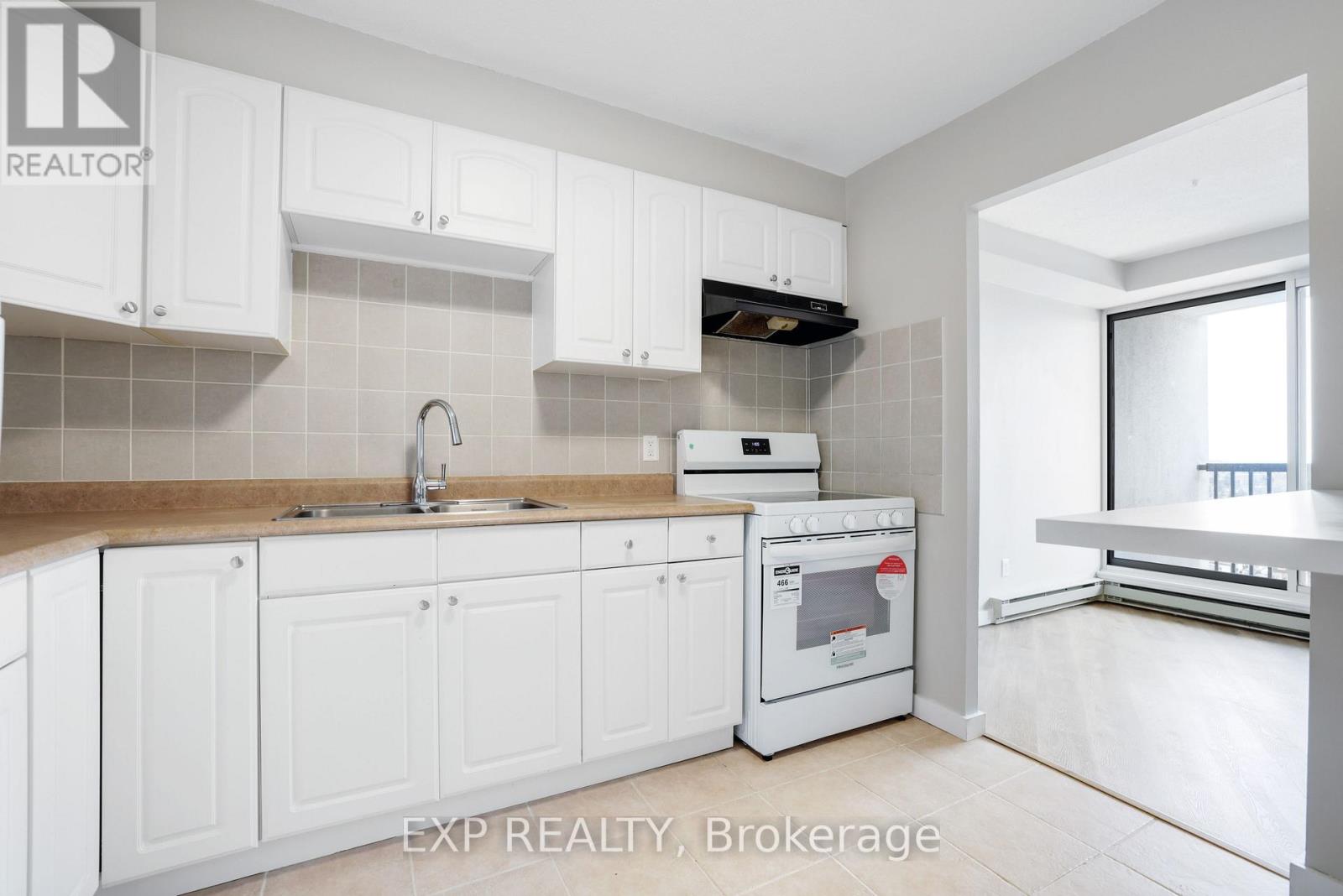 1380 Prince Of Wales Drive, Ottawa, Ontario  K2C 3N2 - Photo 12 - X12958000