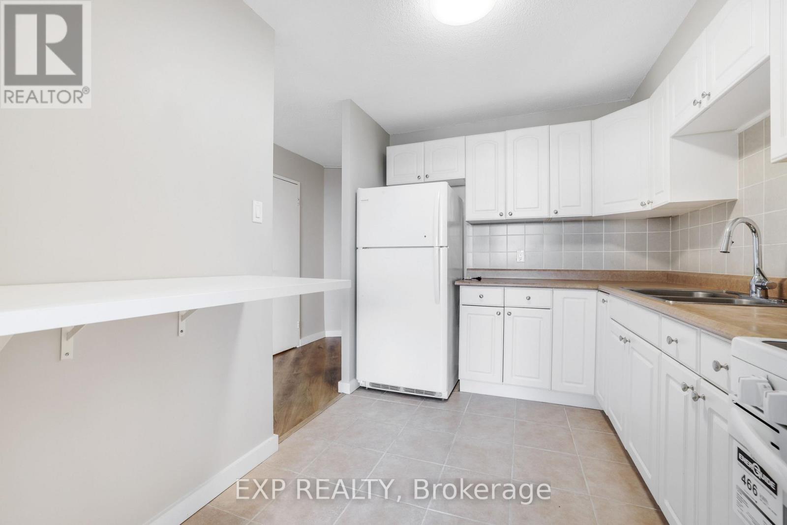 1380 Prince Of Wales Drive, Ottawa, Ontario  K2C 3N2 - Photo 14 - X12958000