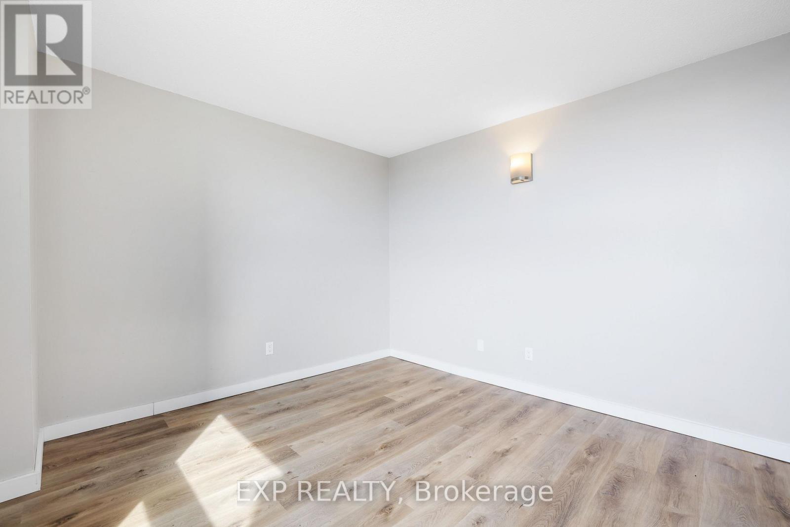 1380 Prince Of Wales Drive, Ottawa, Ontario  K2C 3N2 - Photo 18 - X12958000