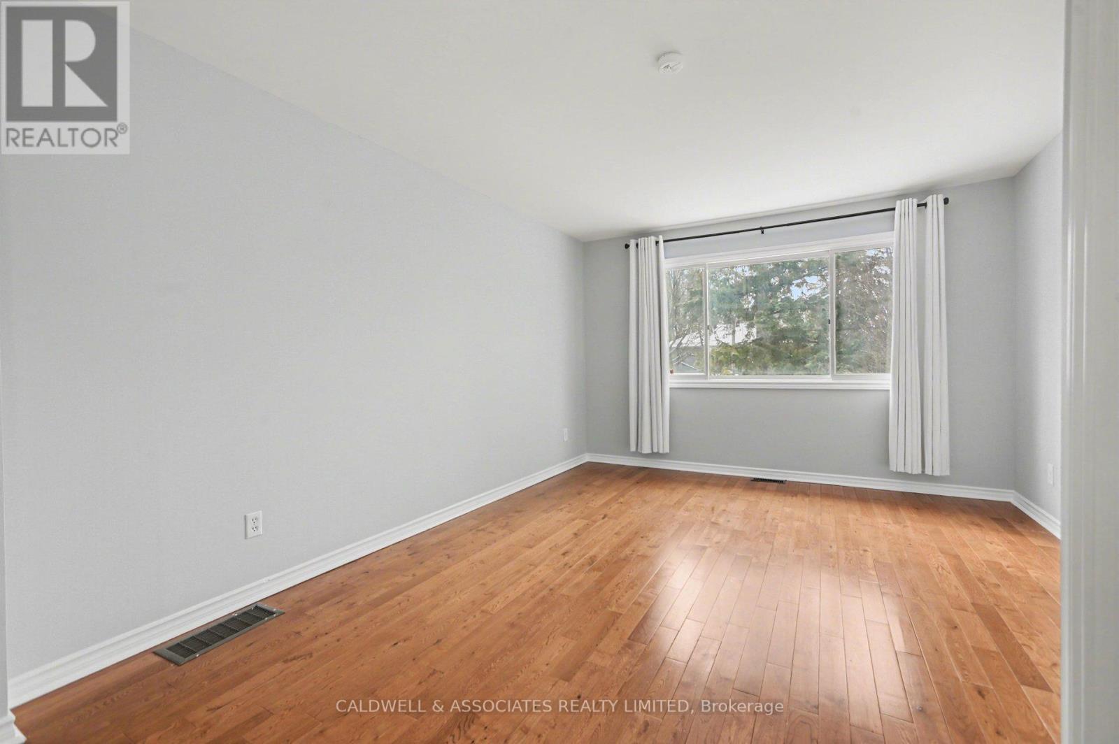 5 Arundel Avenue, Ottawa, Ontario  K1K 0B1 - Photo 25 - X12958006