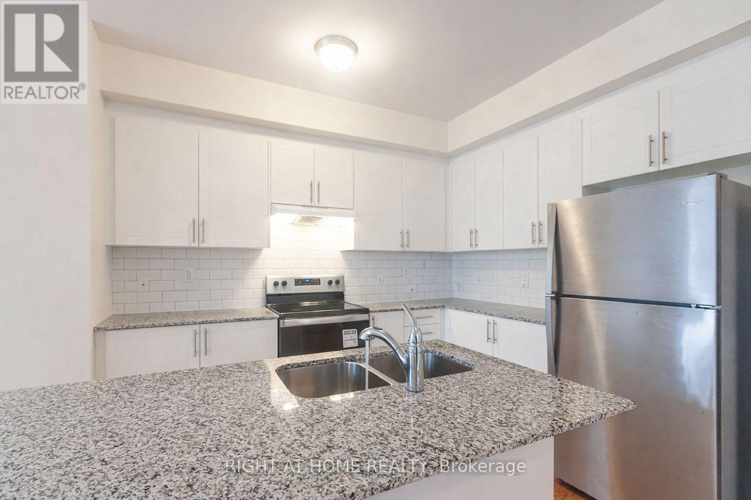 42 Dandara Gate, Vaughan, Ontario  L4L 1V8 - Photo 13 - N12958020