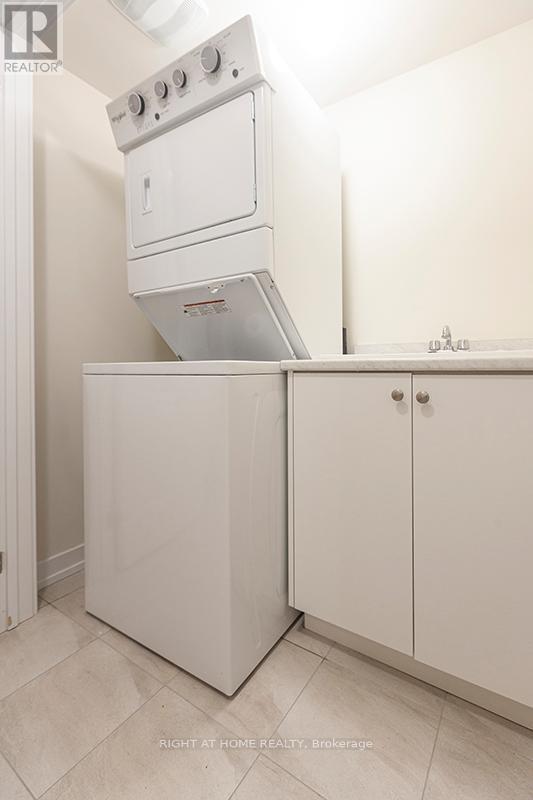 42 Dandara Gate, Vaughan, Ontario  L4L 1V8 - Photo 7 - N12958020