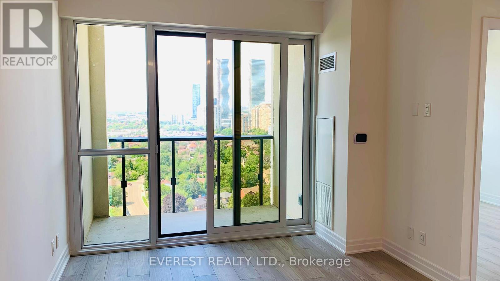 2409 - 36 Elm Drive W, Mississauga, Ontario  L5B 0N3 - Photo 10 - W12958014