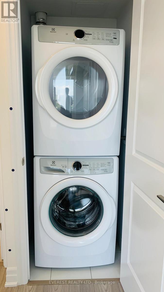 2409 - 36 Elm Drive W, Mississauga, Ontario  L5B 0N3 - Photo 16 - W12958014