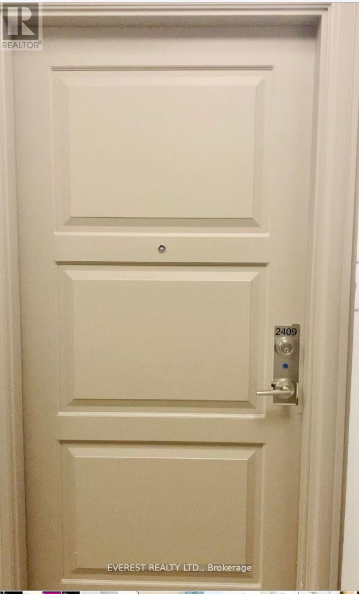 2409 - 36 Elm Drive W, Mississauga, Ontario  L5B 0N3 - Photo 4 - W12958014