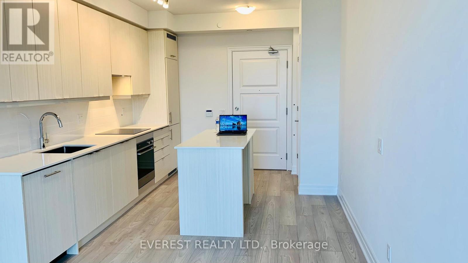 2409 - 36 Elm Drive W, Mississauga, Ontario  L5B 0N3 - Photo 6 - W12958014