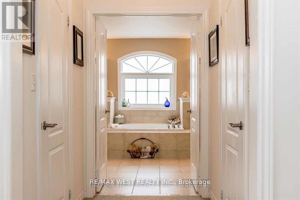 118 Succession Crescent, Barrie, Ontario  L4M 7G7 - Photo 29 - S12957806