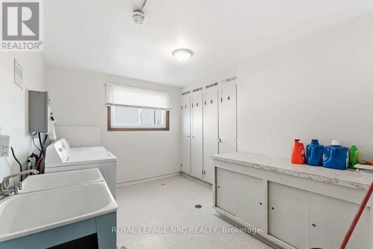 23 Saint Andrews Avenue, Welland, Ontario  L3B 1E2 - Photo 27 - X12958032