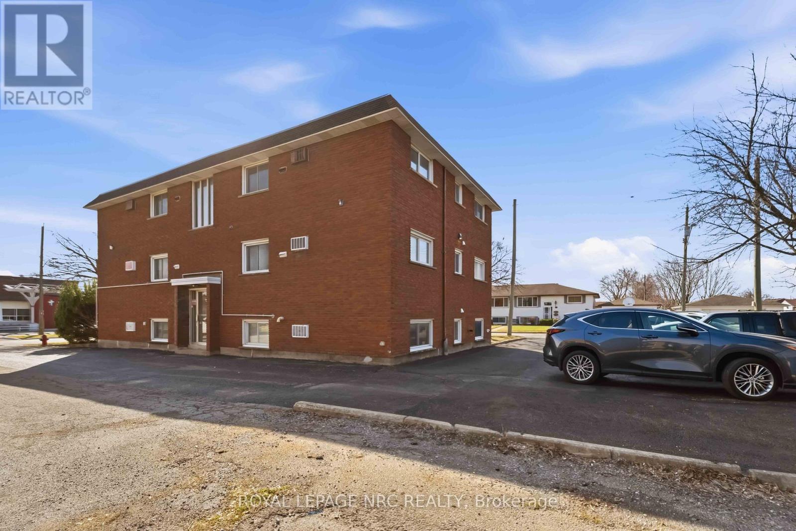 23 Saint Andrews Avenue, Welland, Ontario  L3B 1E2 - Photo 31 - X12958032