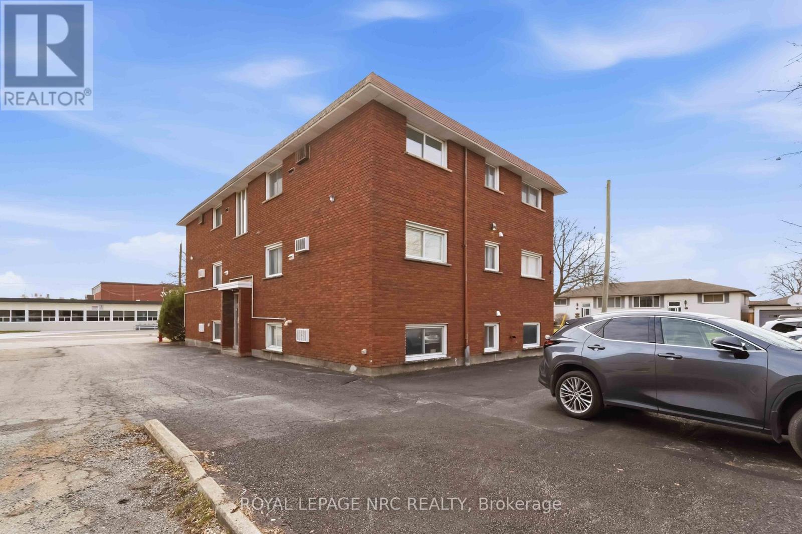 23 Saint Andrews Avenue, Welland, Ontario  L3B 1E2 - Photo 33 - X12958032