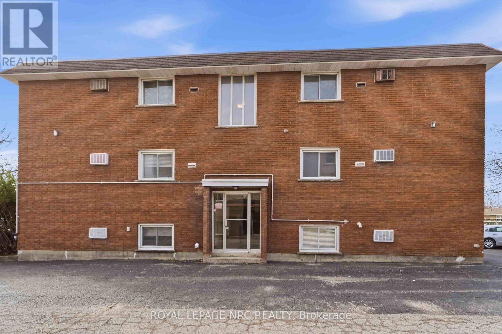 23 Saint Andrews Avenue, Welland, Ontario  L3B 1E2 - Photo 34 - X12958032