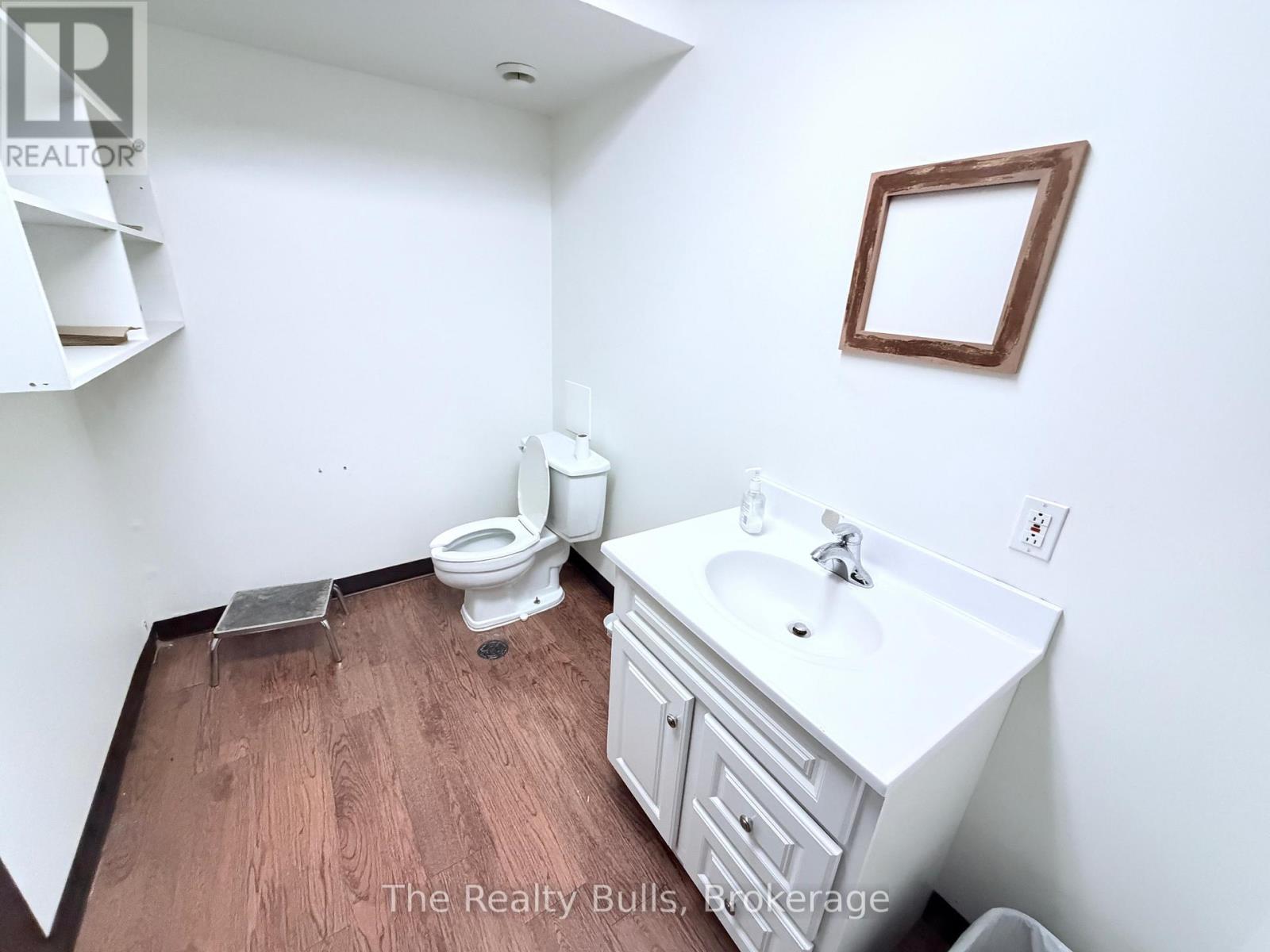 Office 2nd Floor - 2622 Eglinton Avenue E, Toronto, Ontario  M1K 2S3 - Photo 9 - E12808396