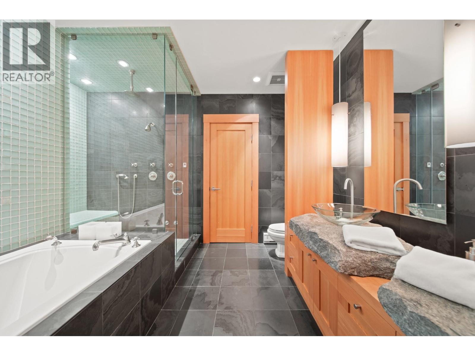 614 2202 Gondola Way, Whistler, British Columbia  V8E 0M7 - Photo 20 - R3106962