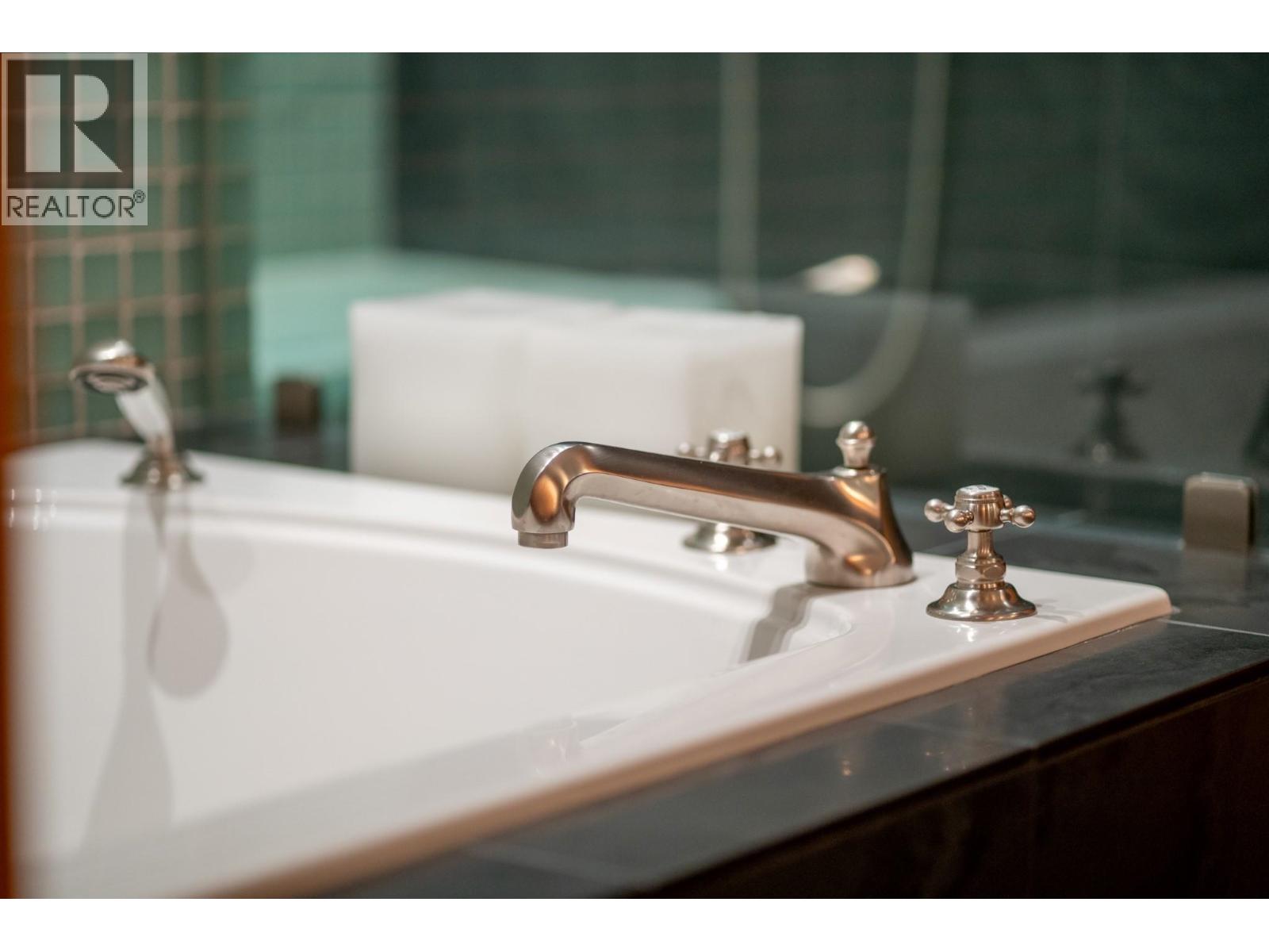 614 2202 Gondola Way, Whistler, British Columbia  V8E 0M7 - Photo 25 - R3106962