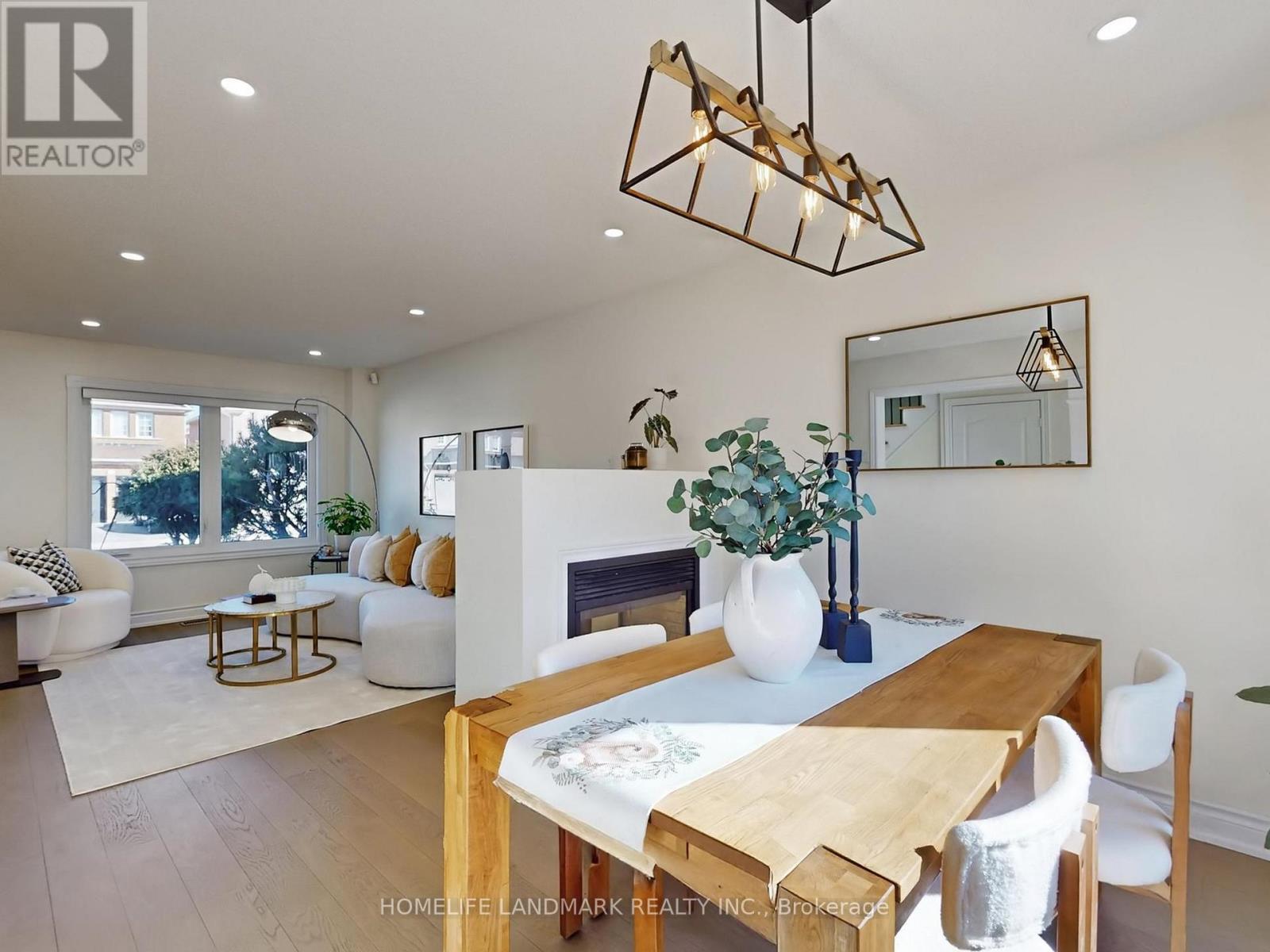 213 MONTEBELLO AVENUE, Vaughan, Ontario