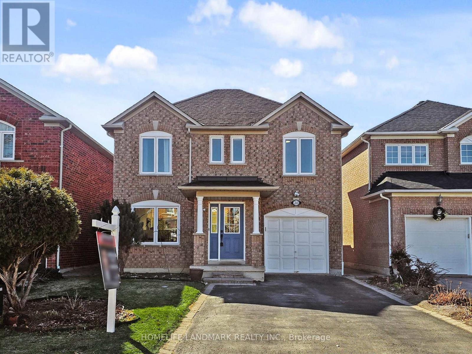 213 Montebello Avenue, Vaughan, Ontario  L4H 1L9 - Photo 2 - N12929180