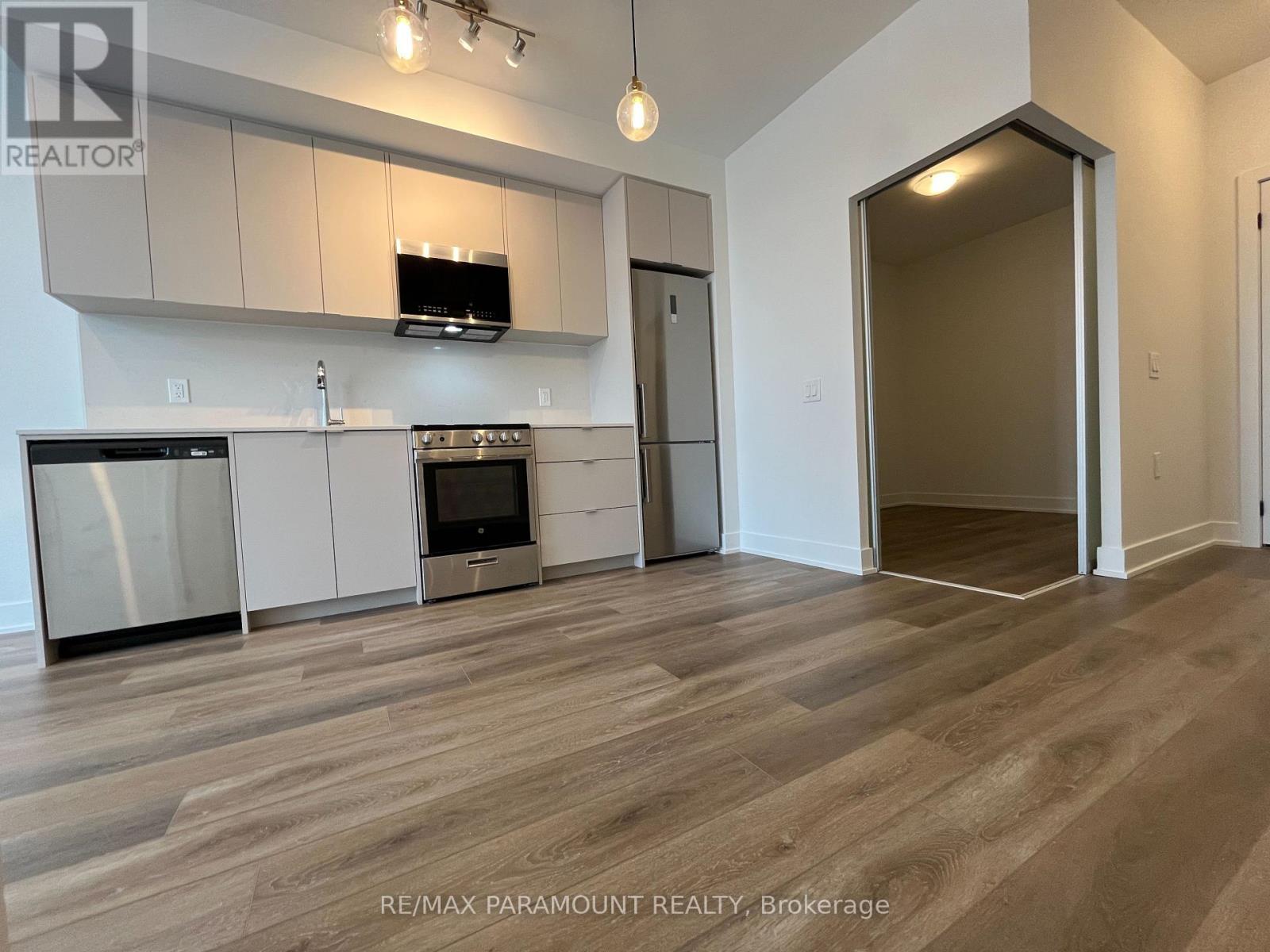 208 - 2088 James Street, Burlington, Ontario  L7R 0H2 - Photo 5 - W12958022