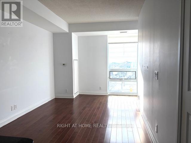 502 - 1055 Southdown Road, Mississauga, Ontario  L5J 0A3 - Photo 5 - W12958026