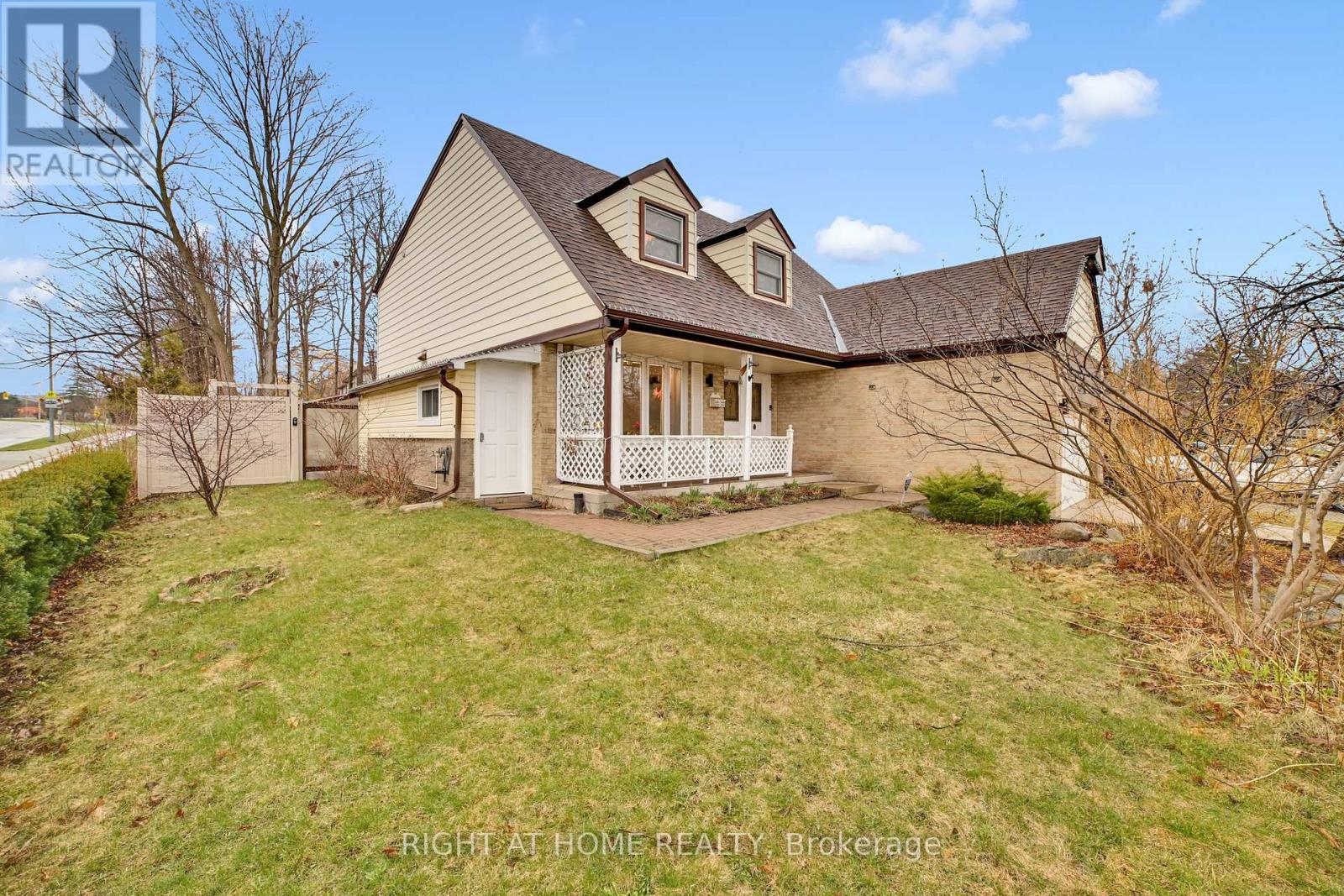 2298 CAVENDISH DRIVE, Burlington, Ontario