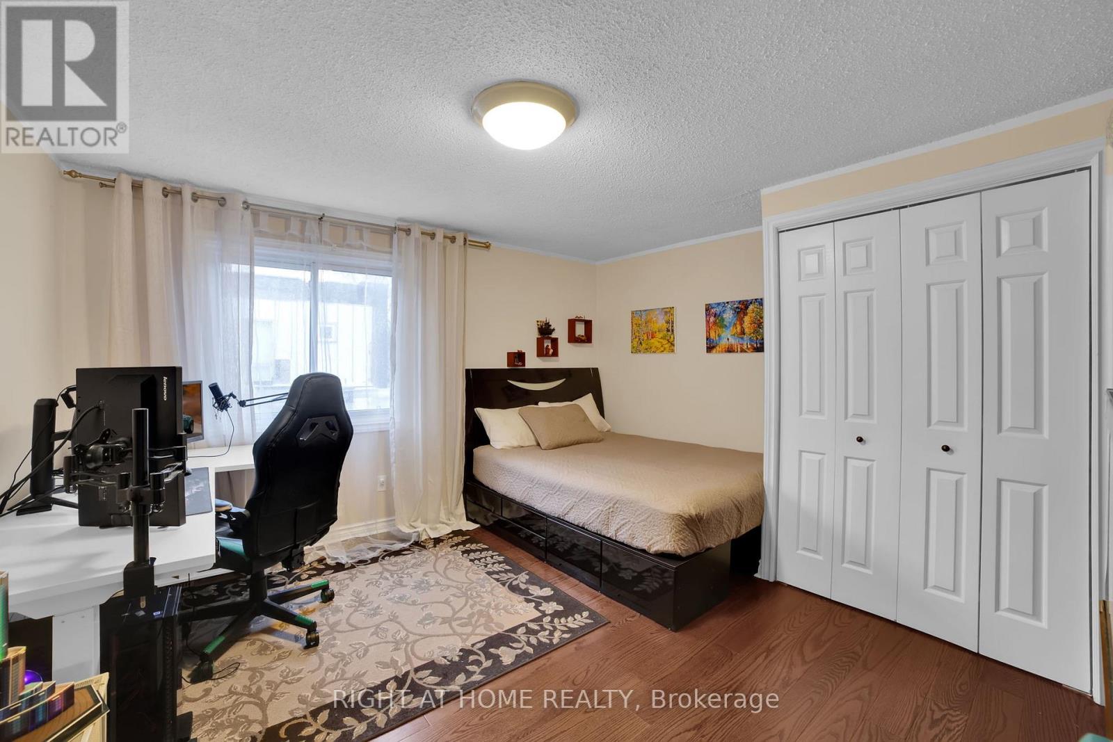 2298 Cavendish Drive, Burlington, Ontario  L7P 3L7 - Photo 18 - W12958028