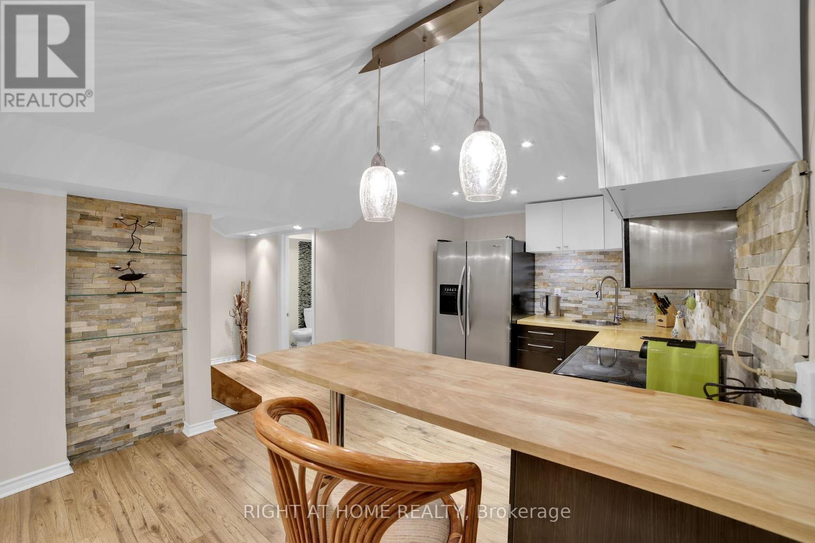 2298 Cavendish Drive, Burlington, Ontario  L7P 3L7 - Photo 28 - W12958028