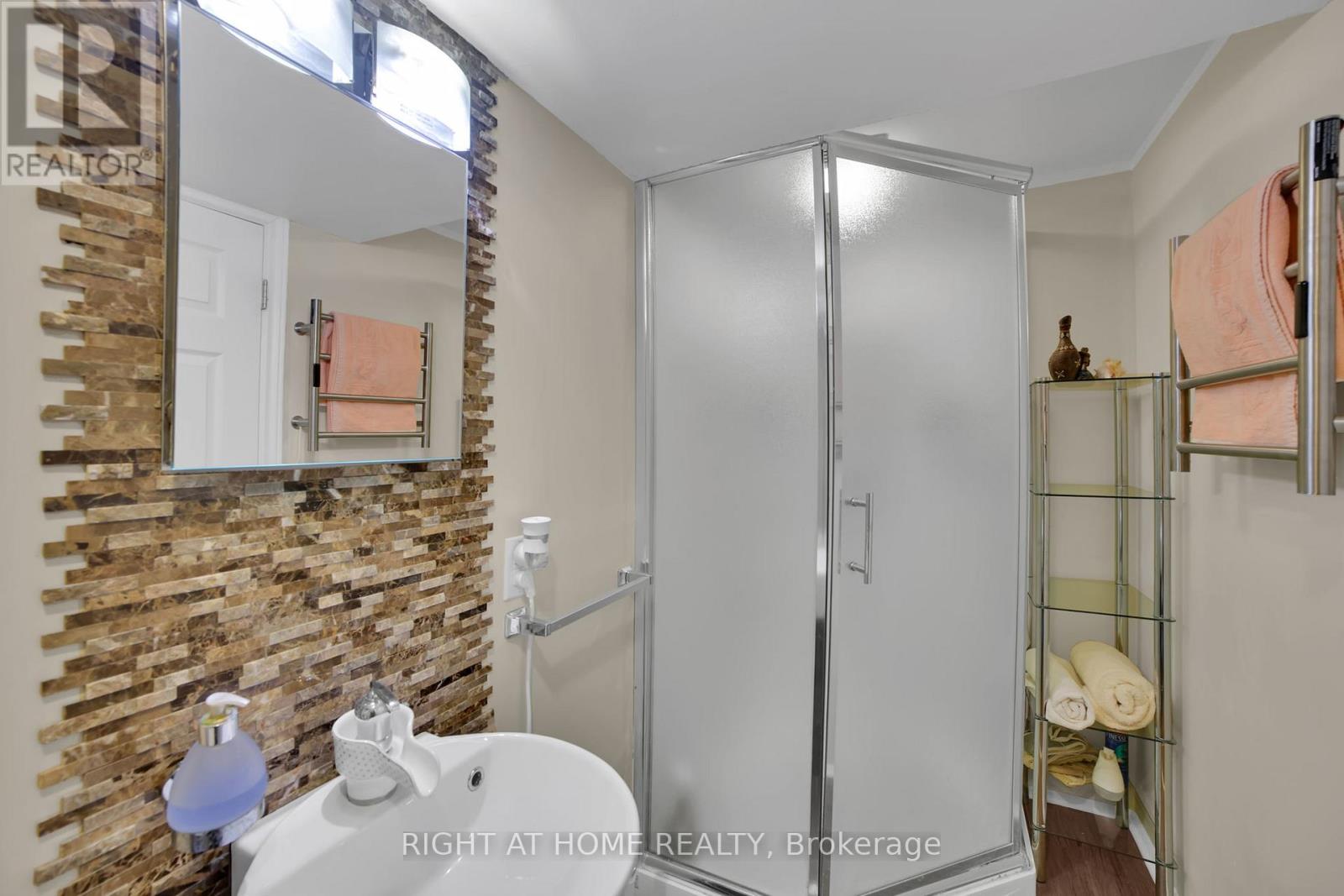 2298 Cavendish Drive, Burlington, Ontario  L7P 3L7 - Photo 31 - W12958028